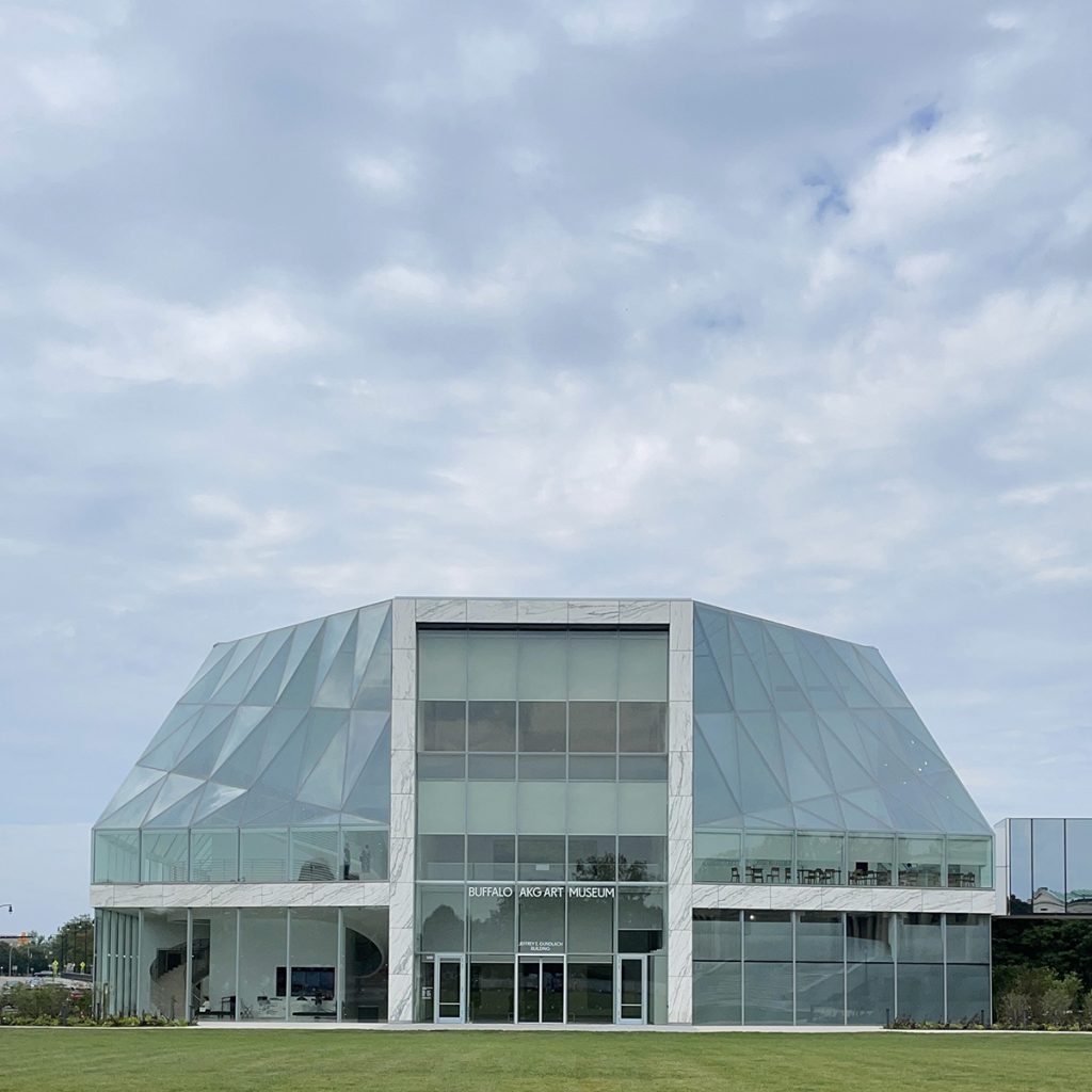 Buffalo Art: An exterior shot of the Buffalo AKG Art Museum in Buffalo, NY.